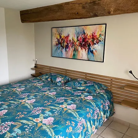 Habitación en casa particular Gite Du Puy Simbert *